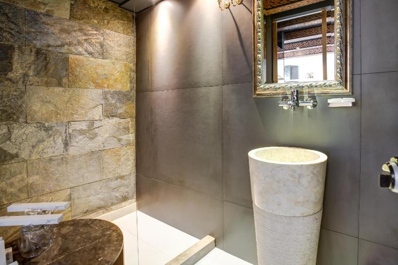 Superior Double Room image 3