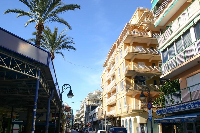 Apartamentos Astoria - Benidorm - image 8