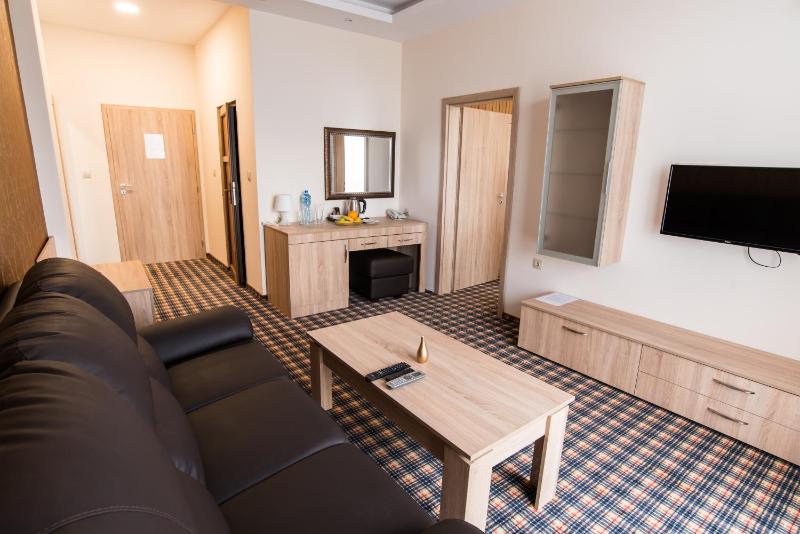 Deluxe Apartment image 2
