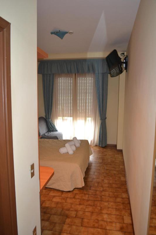 Superior Double Room image 4