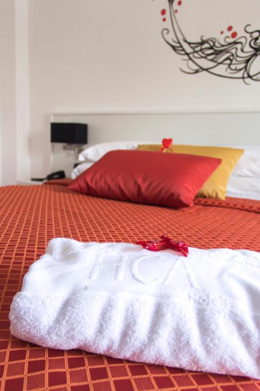 Standard Single Room image 2