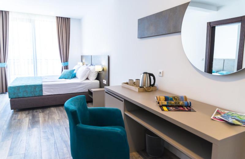 Two-Bedroom Suite image 4