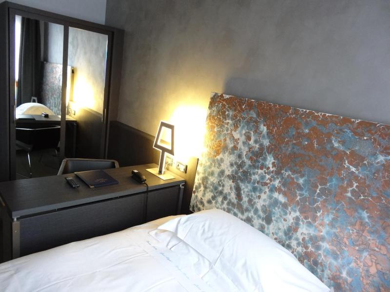 Superior Single Room image 4