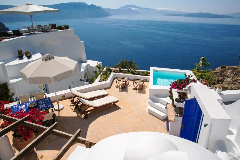 Luxury Two Bedroom Villa with Outdoor Plunge Pool & Sea View image 2