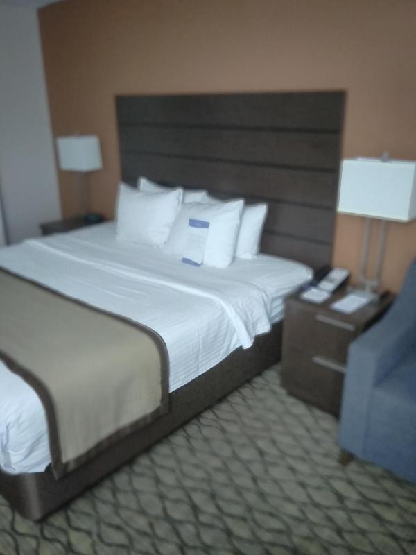 King Room - Mobility Access/Non-Smoking image 4
