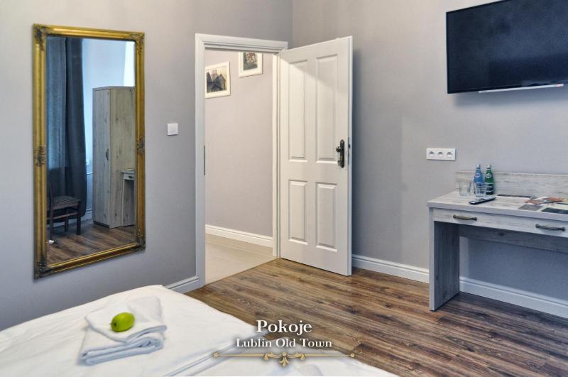 Lublin Old Town Rooms - image 13