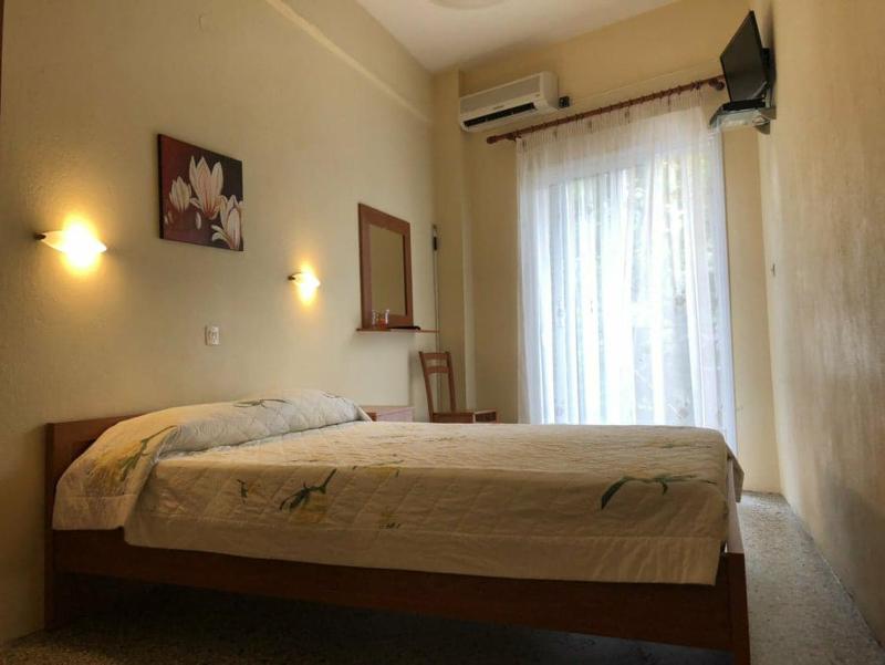 Studio (2 Adults) image 1