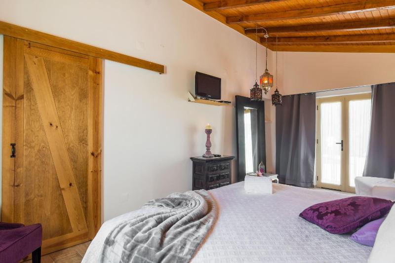 Double Room image 4