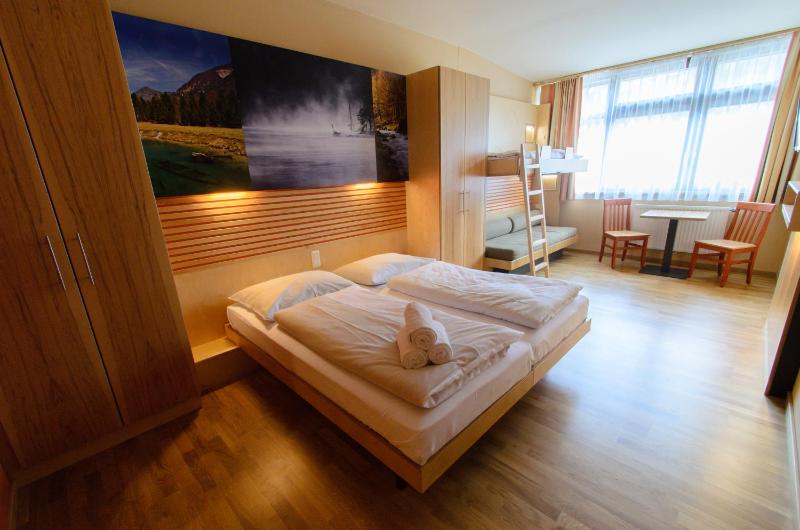 Triple Room image 2