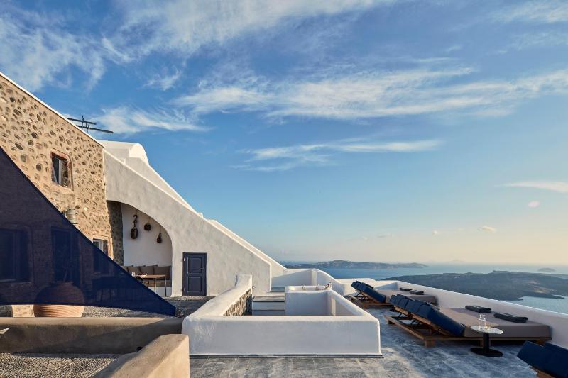 Cave Suite with Caldera View (2 Adults) image 4