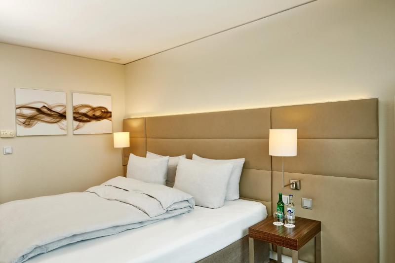 Business Double Room image 1