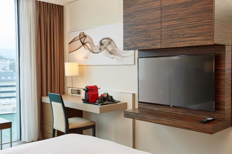 Business Double Room image 3