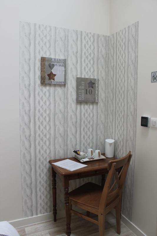 Double Room image 2