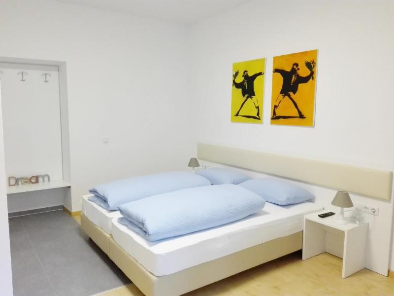 Two Connecting Double Rooms with Private Bathroom image 2