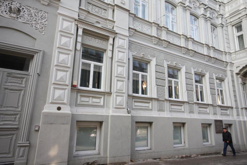 Vilnius street apartment - image 11