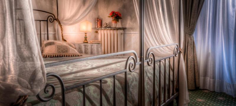 Standard Triple Room image 4