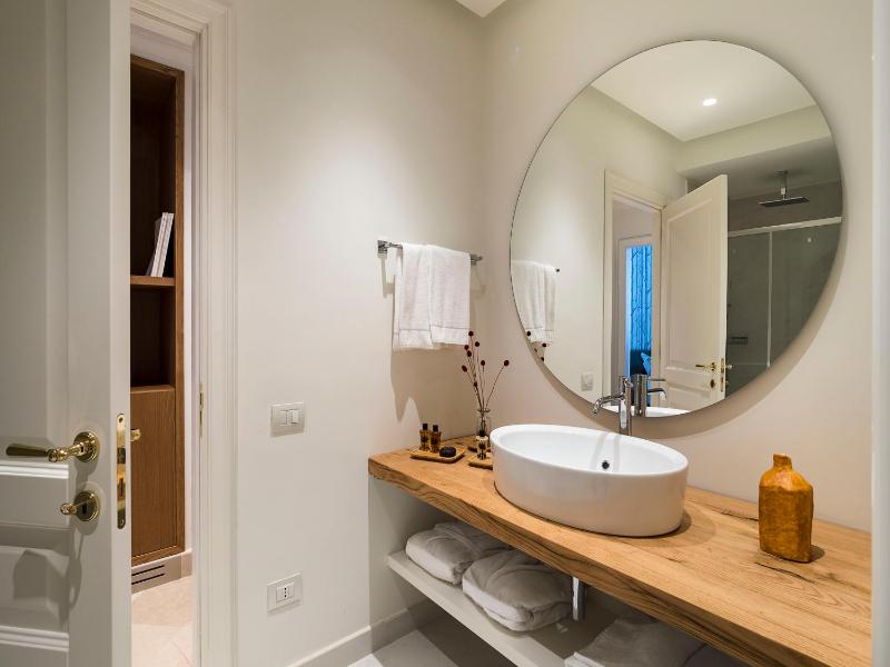 Superior Double Room image 4