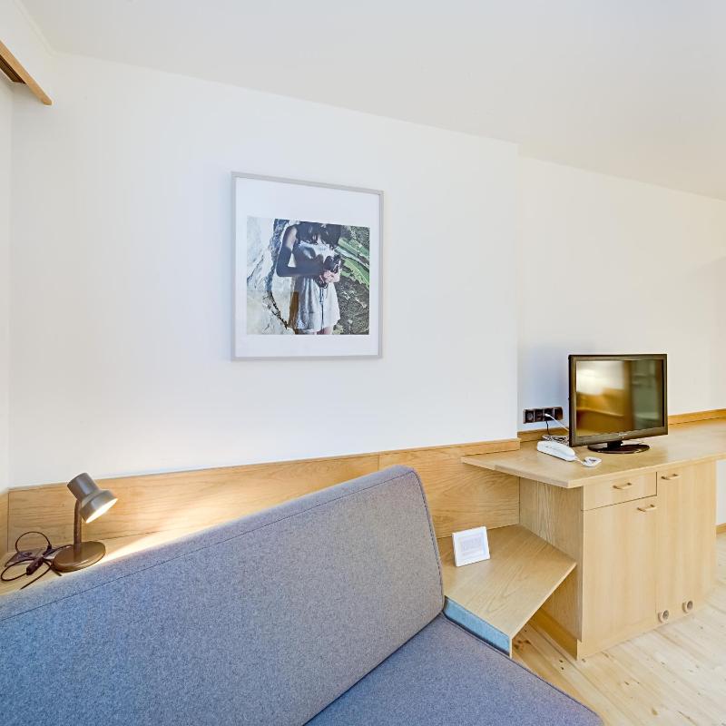Double Room image 3
