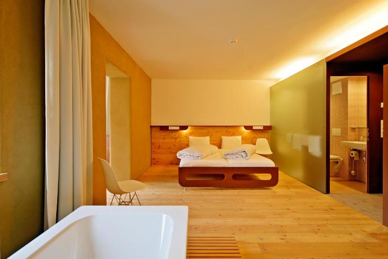Hotel Apartment New Building image 4
