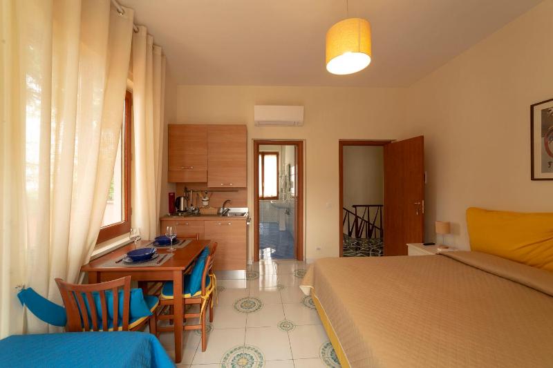 Villa Rosa Sorrento - image 21