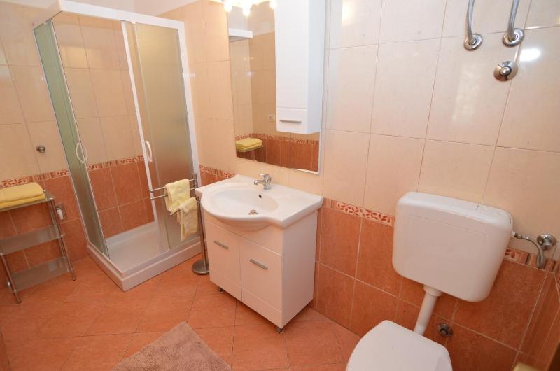 Bungalow image 3