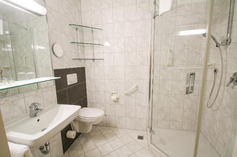 Comfort Single Room image 2