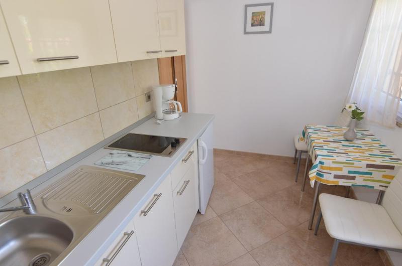 Apartment with Garden View image 4