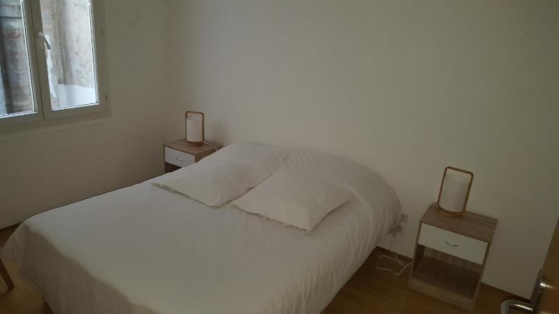 Standard Double Room image 4