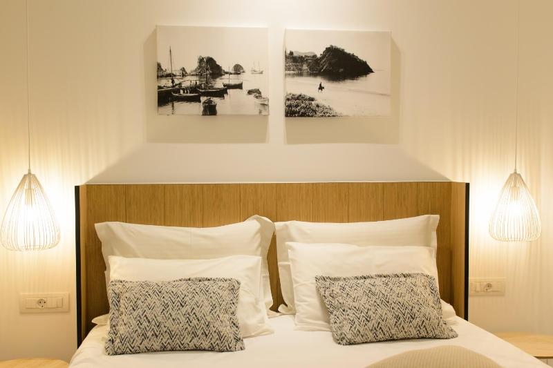 Standard Double or Twin Room image 1