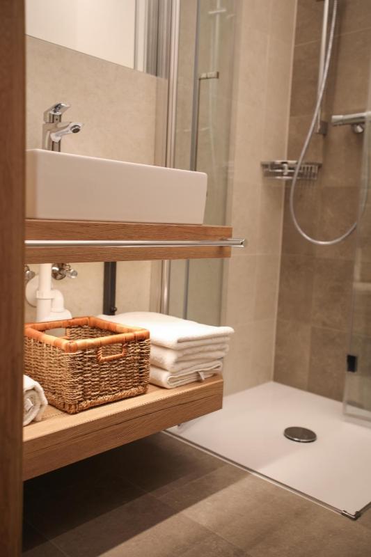 Single Room image 4