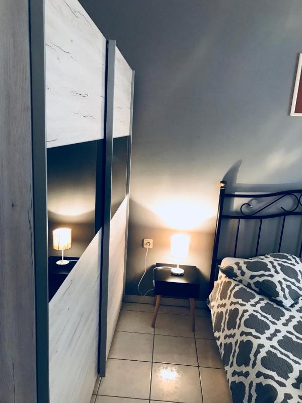 Two-Bedroom Apartment with Sea View image 4