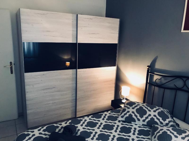 Two-Bedroom Apartment with Sea View image 3