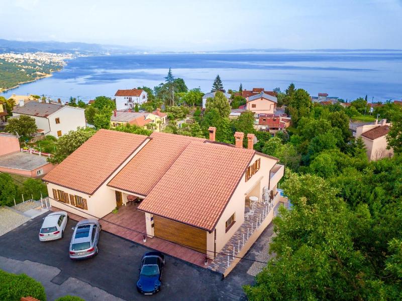 Villa with Sea View image 3
