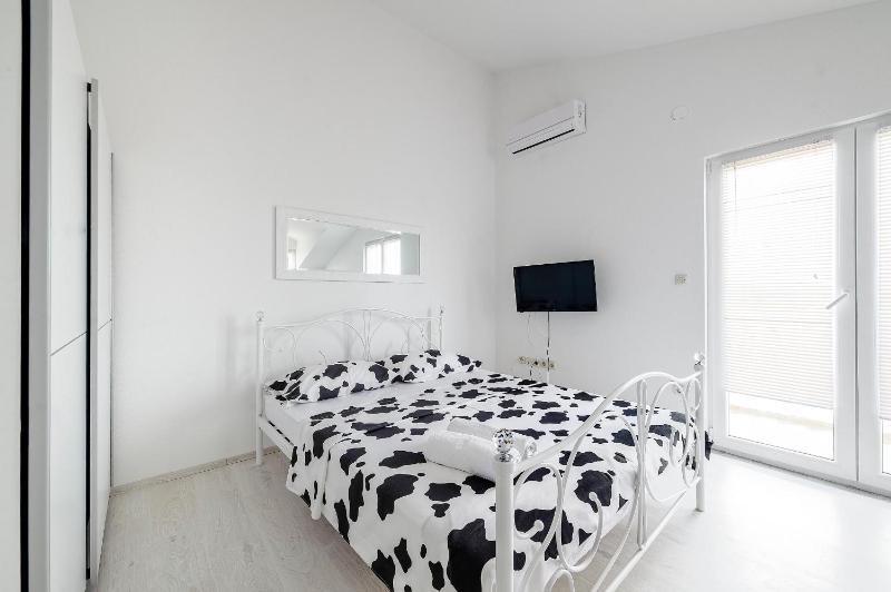 Apartments Bačić - image 7
