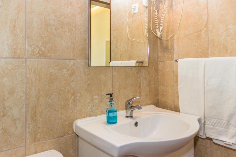 Superior Double Room with Balcony and Sea or River View image 3