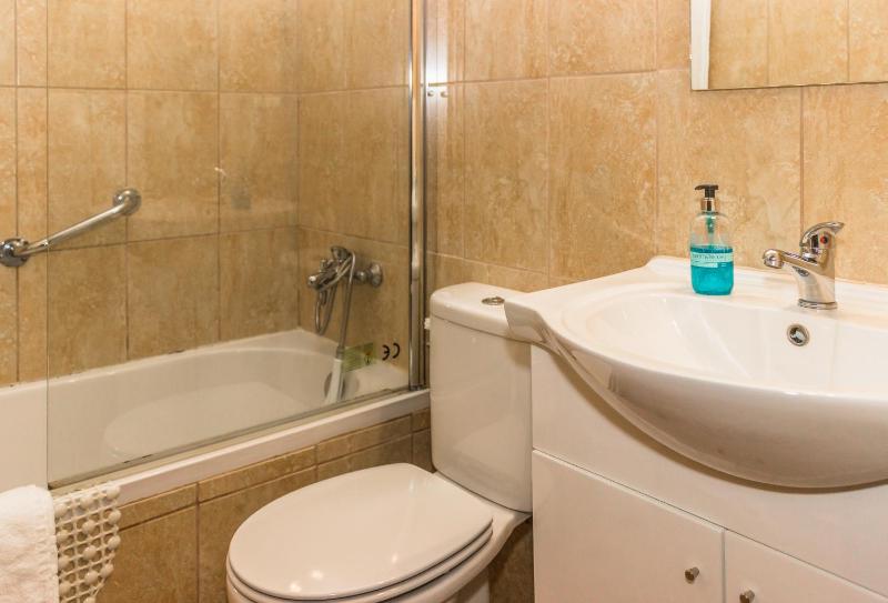 Superior Double Room with Balcony and Sea or River View image 4