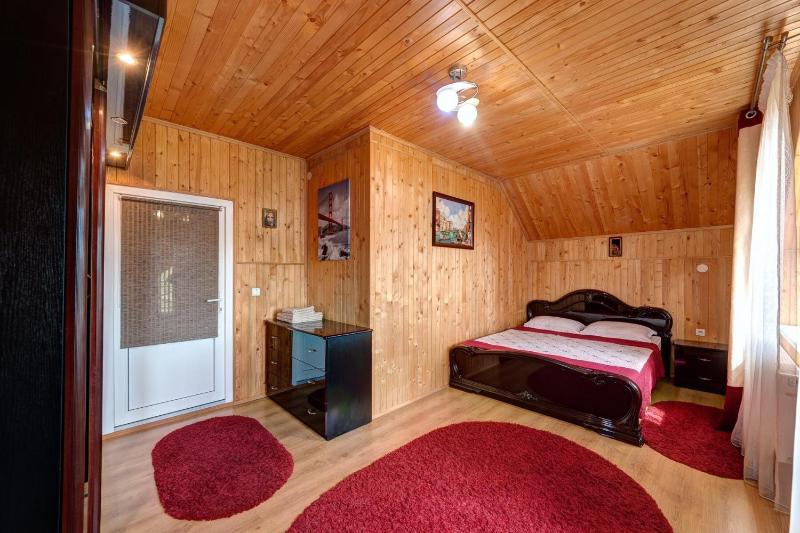 Guest House Velet - image 2