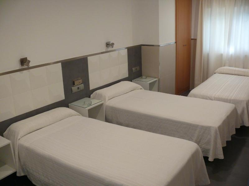 Triple Room image 3