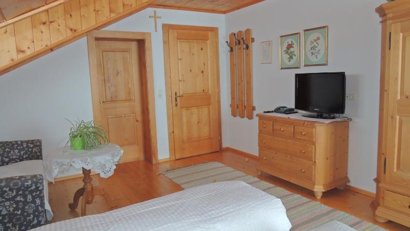 Triple Room with Balcony image 3