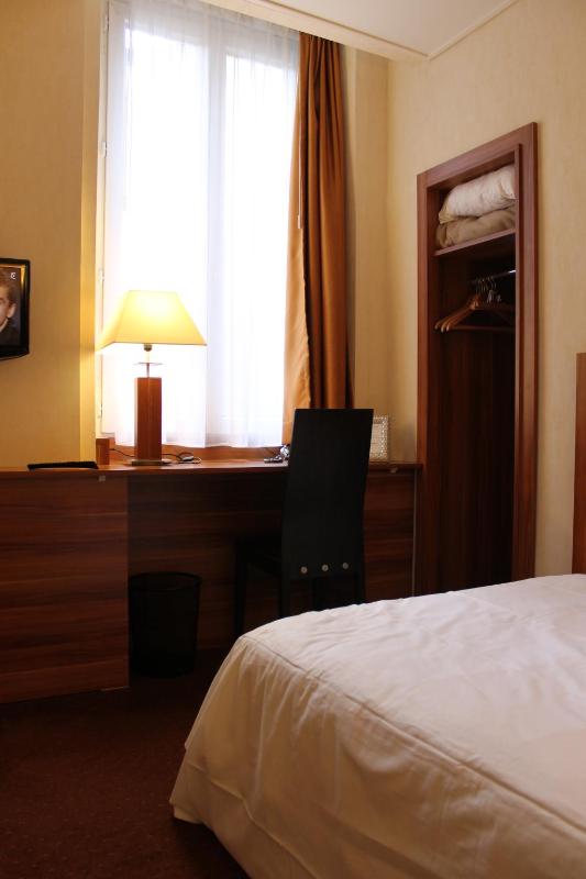 Hotel The Originals du Grand Monarque Nantes Gare - image 13