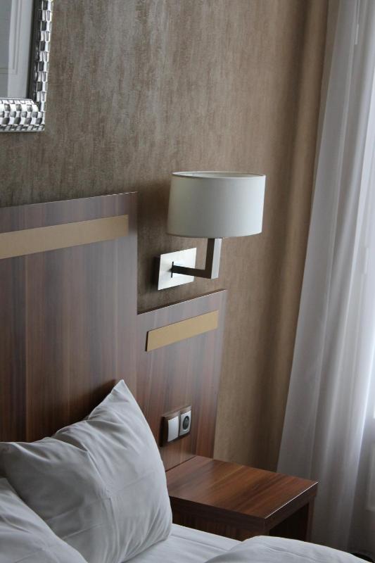 Hotel The Originals du Grand Monarque Nantes Gare - image 14