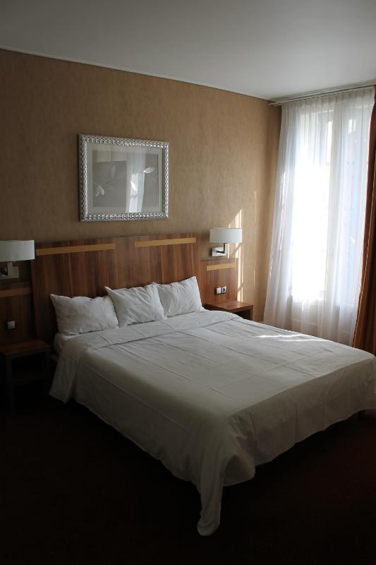 Hotel The Originals du Grand Monarque Nantes Gare - image 17