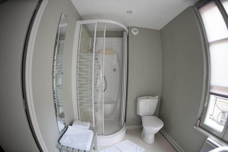 Quadruple Room image 2