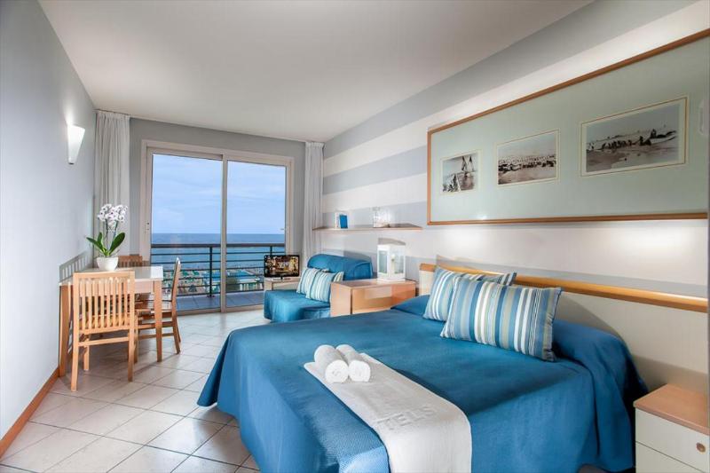 Junior Suite (2 Adults) image 1