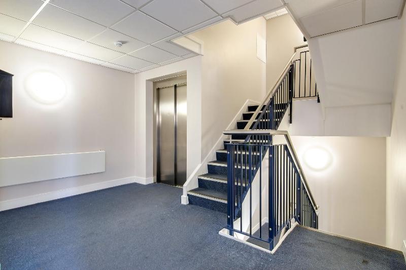 One-Bedroom Apartment image 2