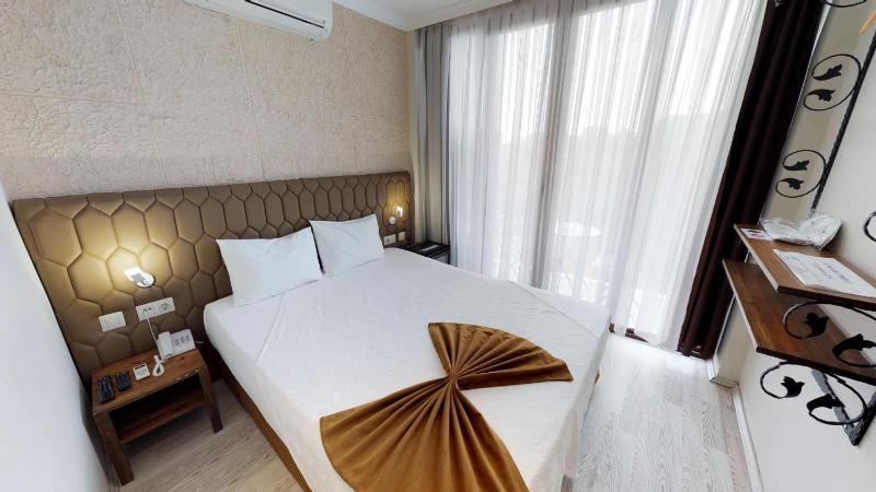 Standard Double Room image 1