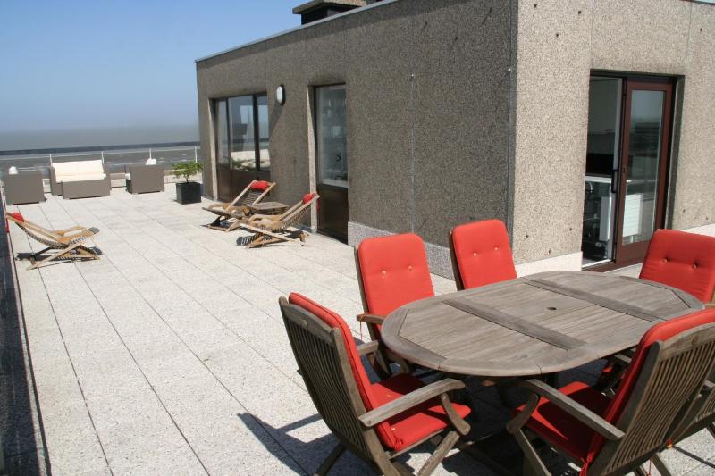 Penthouse Poseidon - image 2