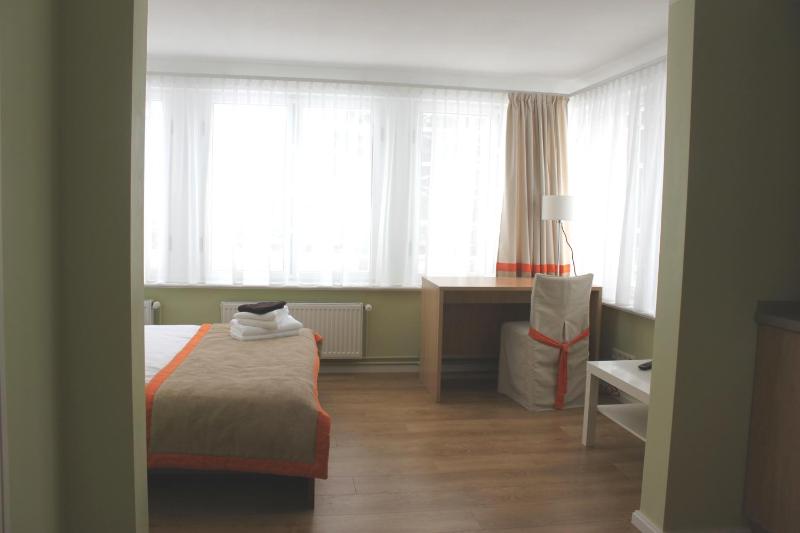 Double Room image 4
