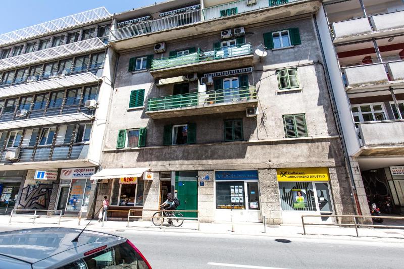 Three-Bedroom Apartment - First Floor image 4