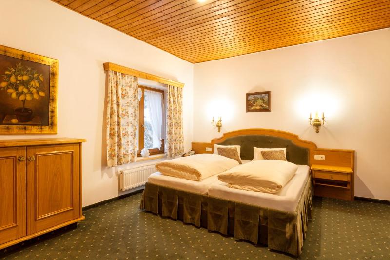 Quadruple Room image 1